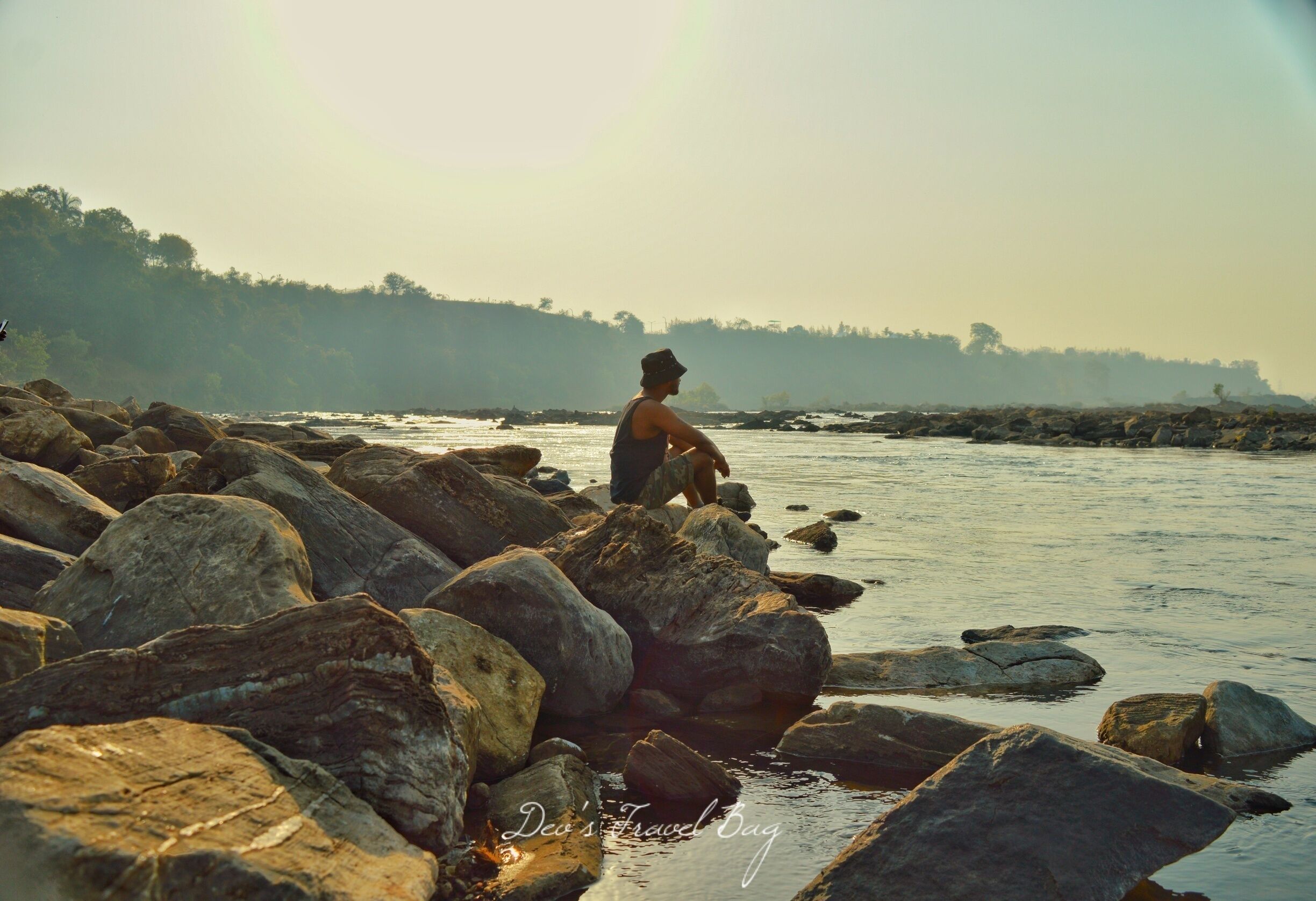 Travel often makes us do those things as well which we usually don't do in our lives. 
.

During my recent trip to Jabalpur I had such an unique experience when I met an innocent local villager boy on the way who was trying to sell his fruits to me and meanwhile during our conversation, we became friends. He, later on, invited me to his hut where we had lunch as well. 
.

It was a small hut, just basic facilities, but love and respect...UNLIMITED! 
.
Today I can't recall his name but the memories we shared together, I am sure we both will cherish them forever. 
.

Travelling, especially solo travelling brings you many such experiences and adventure. 
.
.
.
.
.
.
.
 #indiaclicks #yourshotphotographer #NGTDailyShot #Natgeotravel #CNtravelerindia #Beautifuldestinations #LonelyPlanetIndia #indiaclicks #theweekoninstagram #indiapictures #storiesofindia 
#IncredibleIndia  #_soi #igramming_india #indiatravel
 #indiatourism #travelrealindia #Lifewelltravelled #travelbug #traveladdict #travellife #travels #travelgram #instatravel #instatraveling #instapassport #travelblog #travelblogger #passionpassport #ilovetravel #sunsets
#troveontuesday #troveron #Lifeatexpedia #GoldenHour 