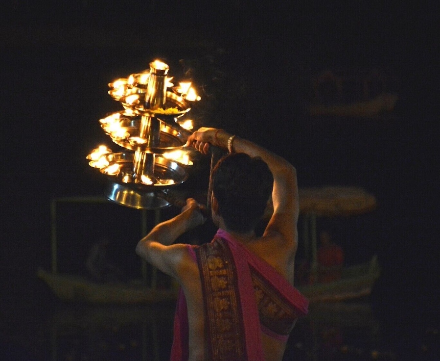 Every evening Holy Narmada is worshipped in such a way