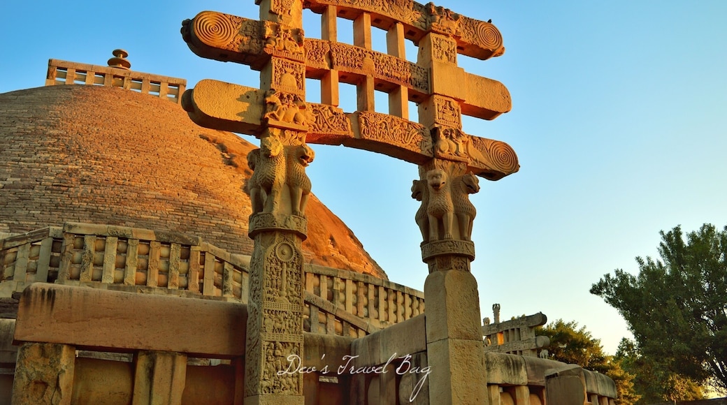 Ashoka was the third ruler of the Maurya dynasty and one of the most powerful king of the ancient time. He ruled Indian subcontinent in 3rd century. In his reign, India witnessed one of the glorious time in history but at the same time, Ashoka was a cruel and ruthless king as well. .
Then what happened? Why did he leave this cruelty and accepted the path of love and Ahimsha (non violence)? What made him accept the path of Buddhism?------------------------ ----
.
.
.
.
.
.
.
.
#indiaclicks #yourshotphotographer #NGTDailyShot #Natgeotravel #sidthewanderer #Beautifuldestinations #LonelyPlanetIndia #indiaclicks #theweekoninstagram #indiapictures #storiesofindia
#IncredibleIndia #_soi #igramming_india #indiatravel #travelrealindia #Lifewelltravelled #travelbug #traveladdict #travellife #travels #travelgram #instatravel #instatraveling #instapassport #travelblog #travelblogger #passionpassport #ilovetravel
#Mponmymind #Magnificentmp
#troveontuesday #troveron #GoldenHour