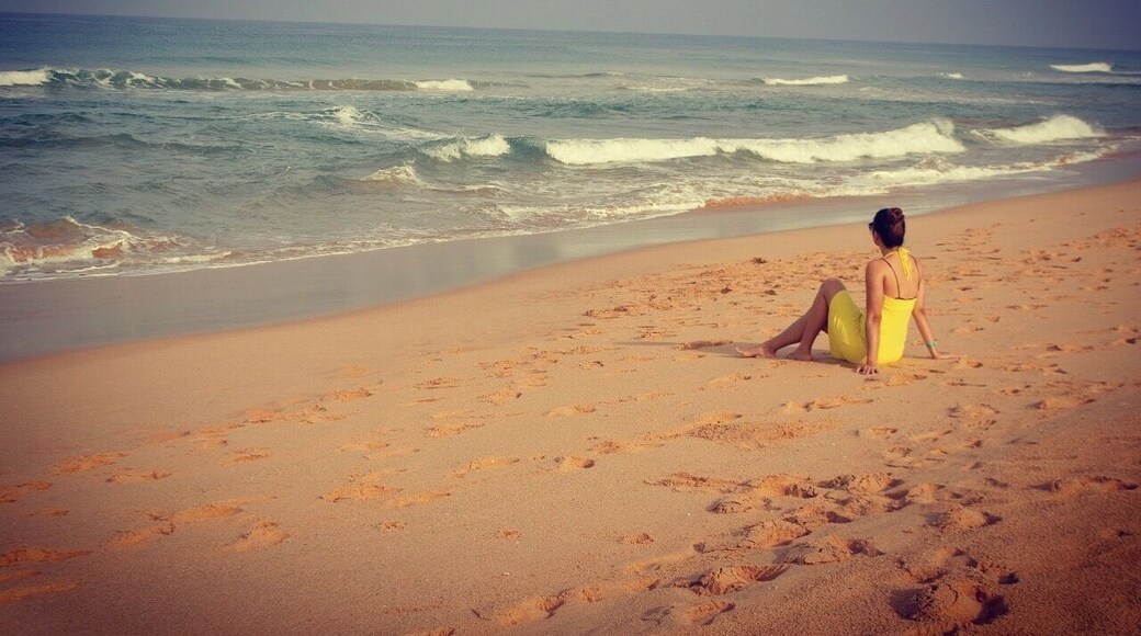 A tiny dot in the mighty Ocean
#beachvibes