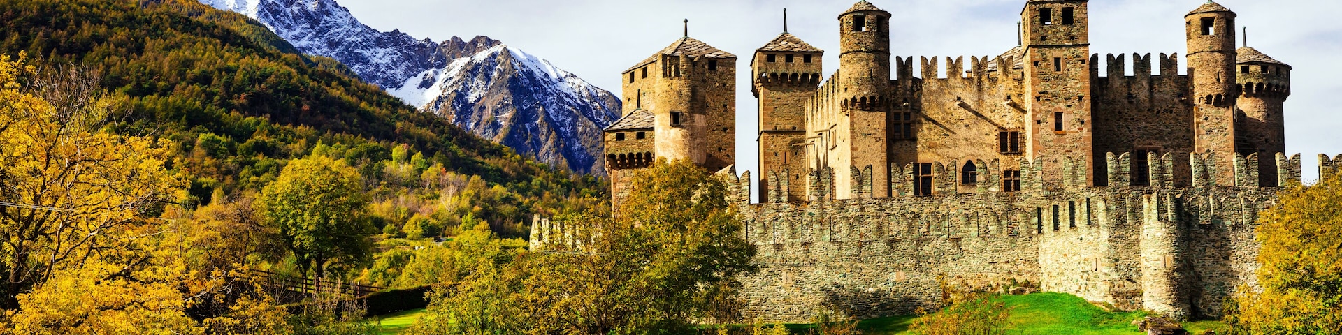 Beautiful medieval castles of Italy - Fenis in Valle d'Aosta mountains Alps