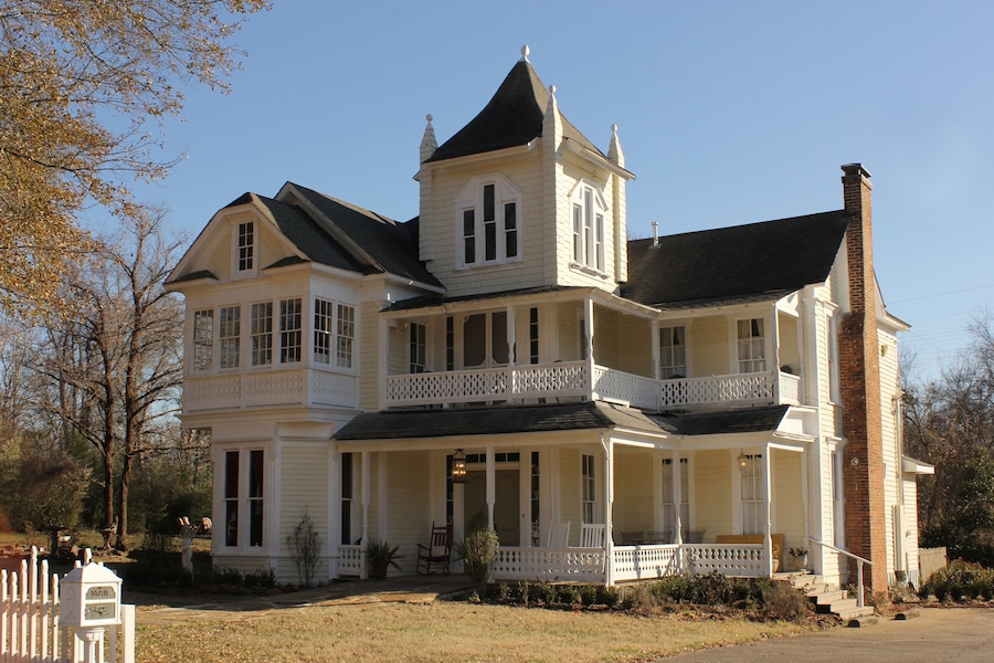 Historic Victorian Mansion in Rural East TX