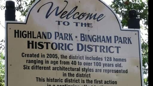 Restored older homes on a pretty little street in Texarkana.
