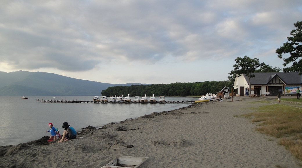 Sunayu Onsen and Lake Kussharo