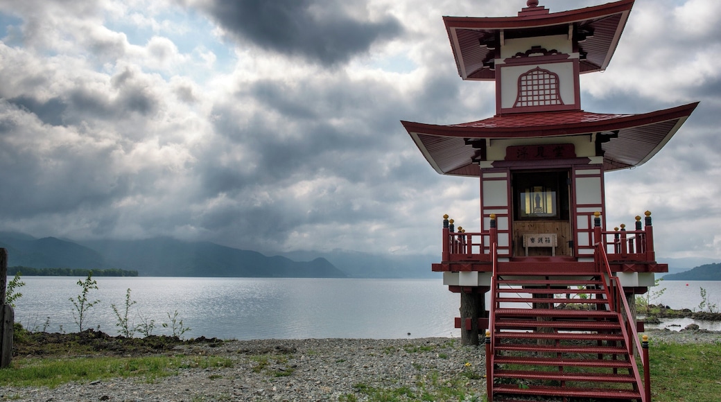 a place away from tourist crowds.