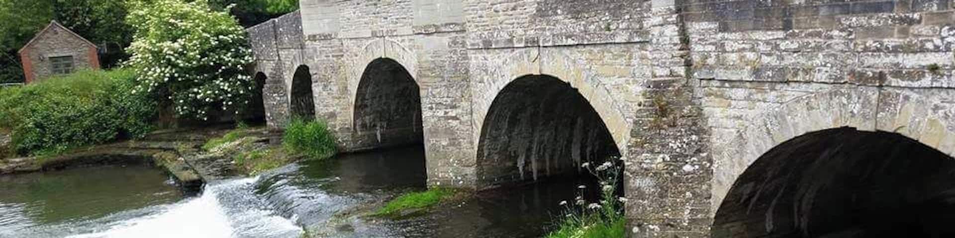 Leintwardine village where they filmed the green green grass.