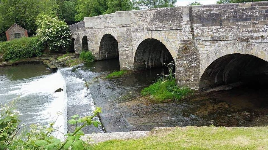 Leintwardine village where they filmed the green green grass.