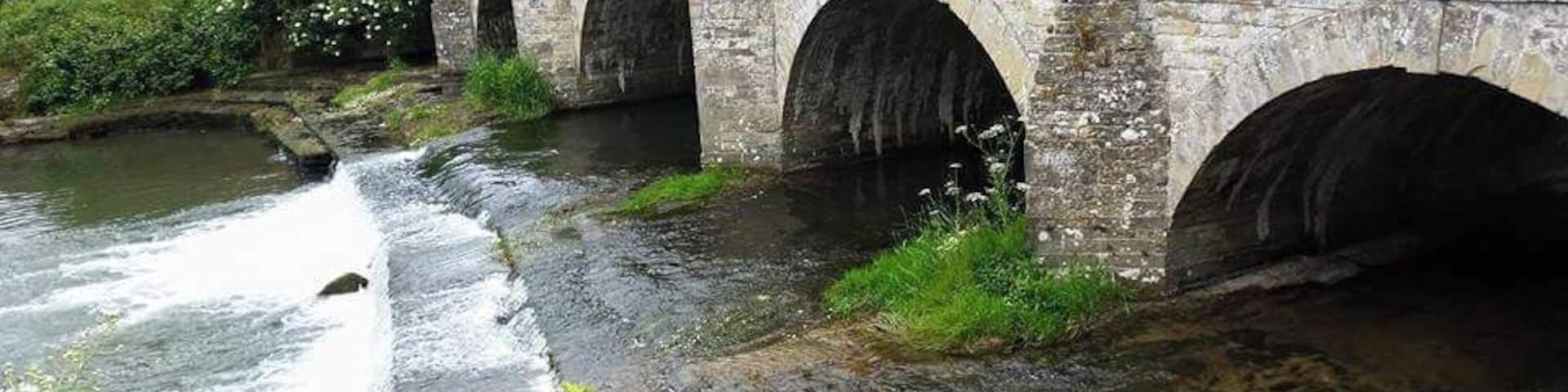 Leintwardine village where they filmed the green green grass.
