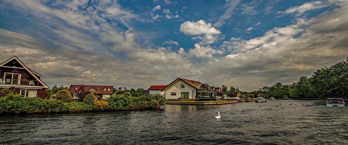 Some stunning waterside properties can be viewed on the Norfolk Broads at Wroxham.