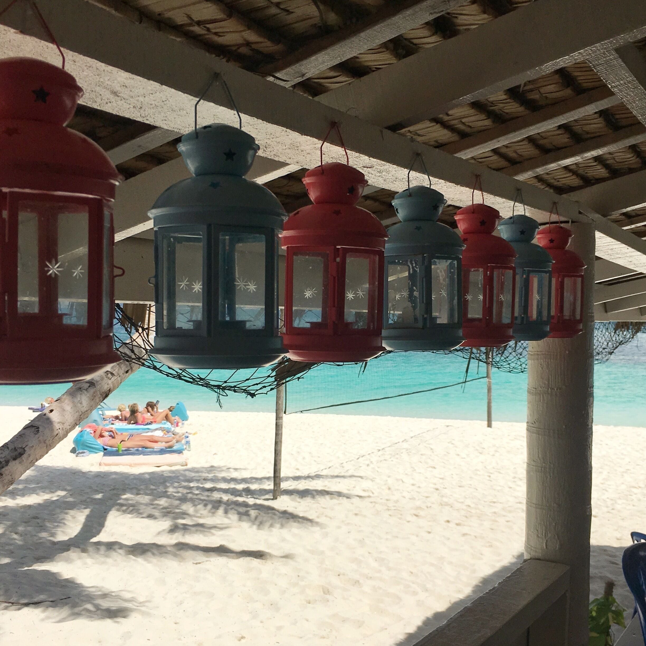 Pulau Rawa is an island in Mersing. white sand beaches, snorkelling and scuba diving. There is a daily ferry service from Mersing. This is the view of the beach front taken inside the dining area which faces the beach.