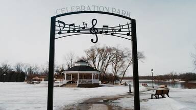 Spotted a tiny walking park in the tiny town of Vinton, Iowa. Located in Benton County. A 30 minute drive from Cedar Rapids and 45 minute drive from Waterloo. Vinton has great hospitality and is home to the first boarding schools for the blind in the state. Vinton is a tiny unheard of town that is hardly ever visited by tourists but it is rich in history!