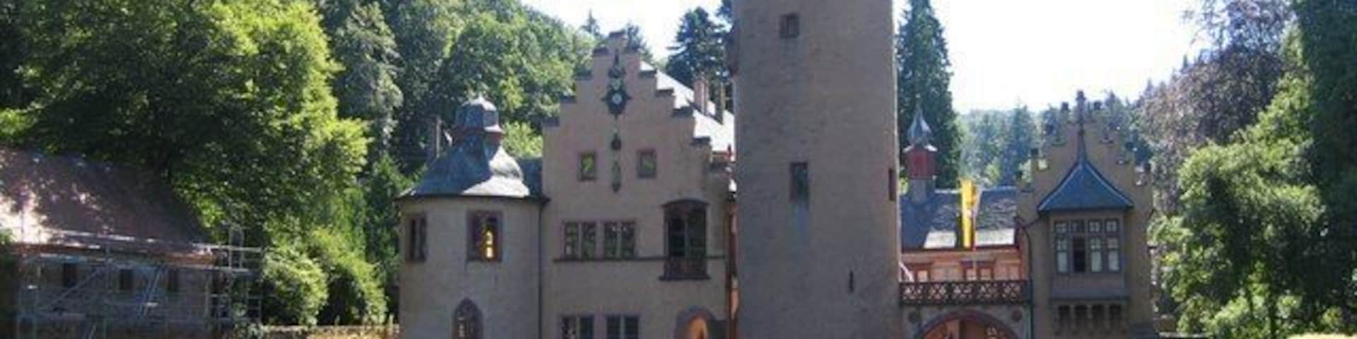 Mespelbrunn Schloss (Mespelbrunn castle)