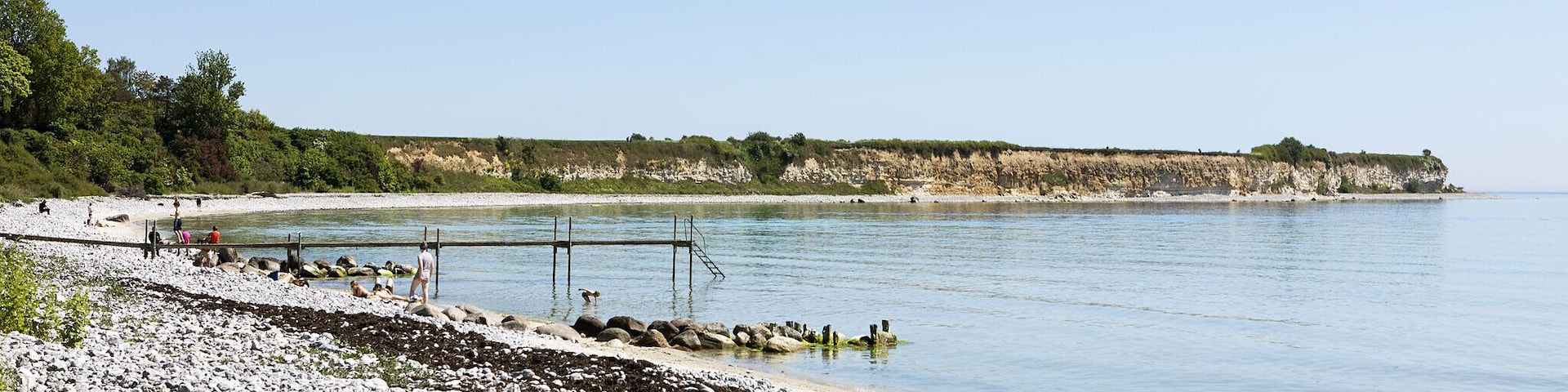 On the Beach by Stevns klint, just outside the wonderfull Rødvig Kro & Badehotel.
https://www.roedvigkro.dk/restaurant/