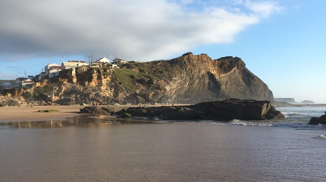 Driving around my country, sunsets and the beach are like magic #lifeatexpedia #beach #portugal