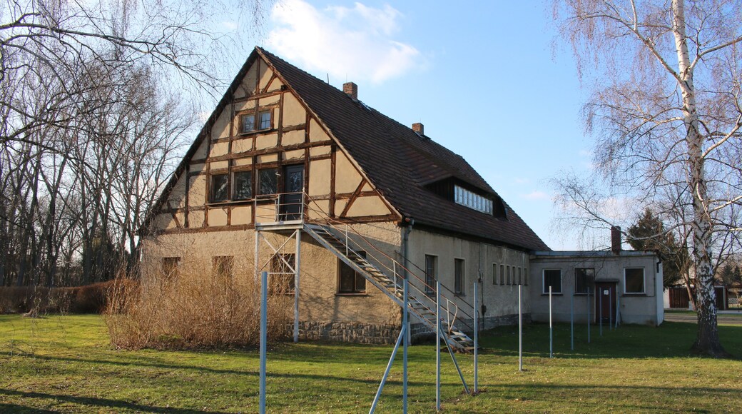 Lautitzer Schule, Cunnewitzer Straße 6 (Lautitz, Löbau)