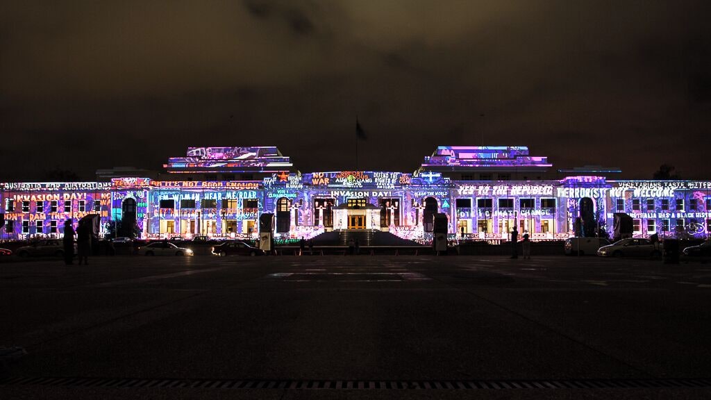 Autumn is quite a spectacular affair in Canberra as the deep reds, oranges and yellows creep into the foliage with earnest on a backdrop of the rich gold colour of the grass plains after another hot summer. Canberra comes alive for ten days and celebrates the coming of autumn with the Enlighten Festival, which literally lights up the Parliamentary Triangle. The first week in March is the time to visit. The Enlighten Festival is a must, with food, street performers, architectural projections, music, film and more to absorb over the 10 days.
