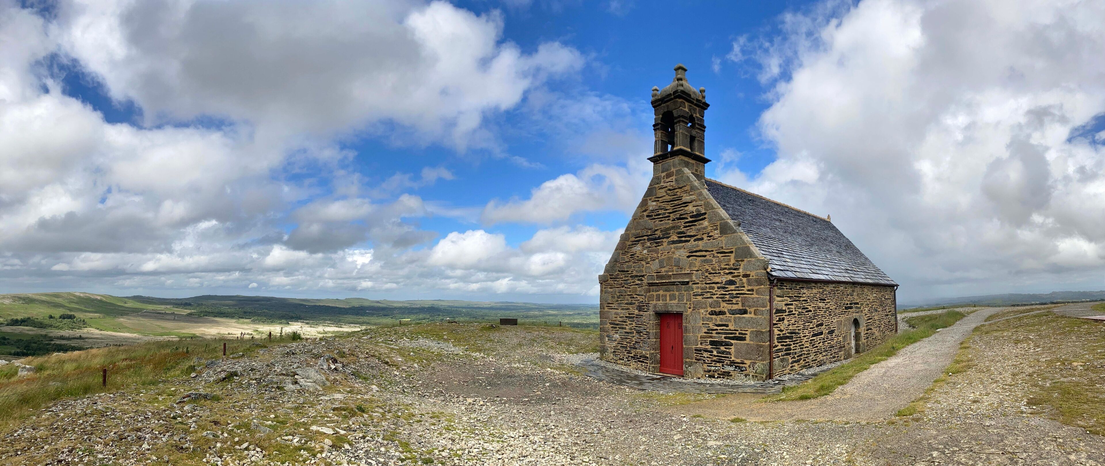 La chapelle Saint-Michel de Brasparts en 2024 dans les monts d'Arrée en Bretagne Cornouaille Finistère France	
