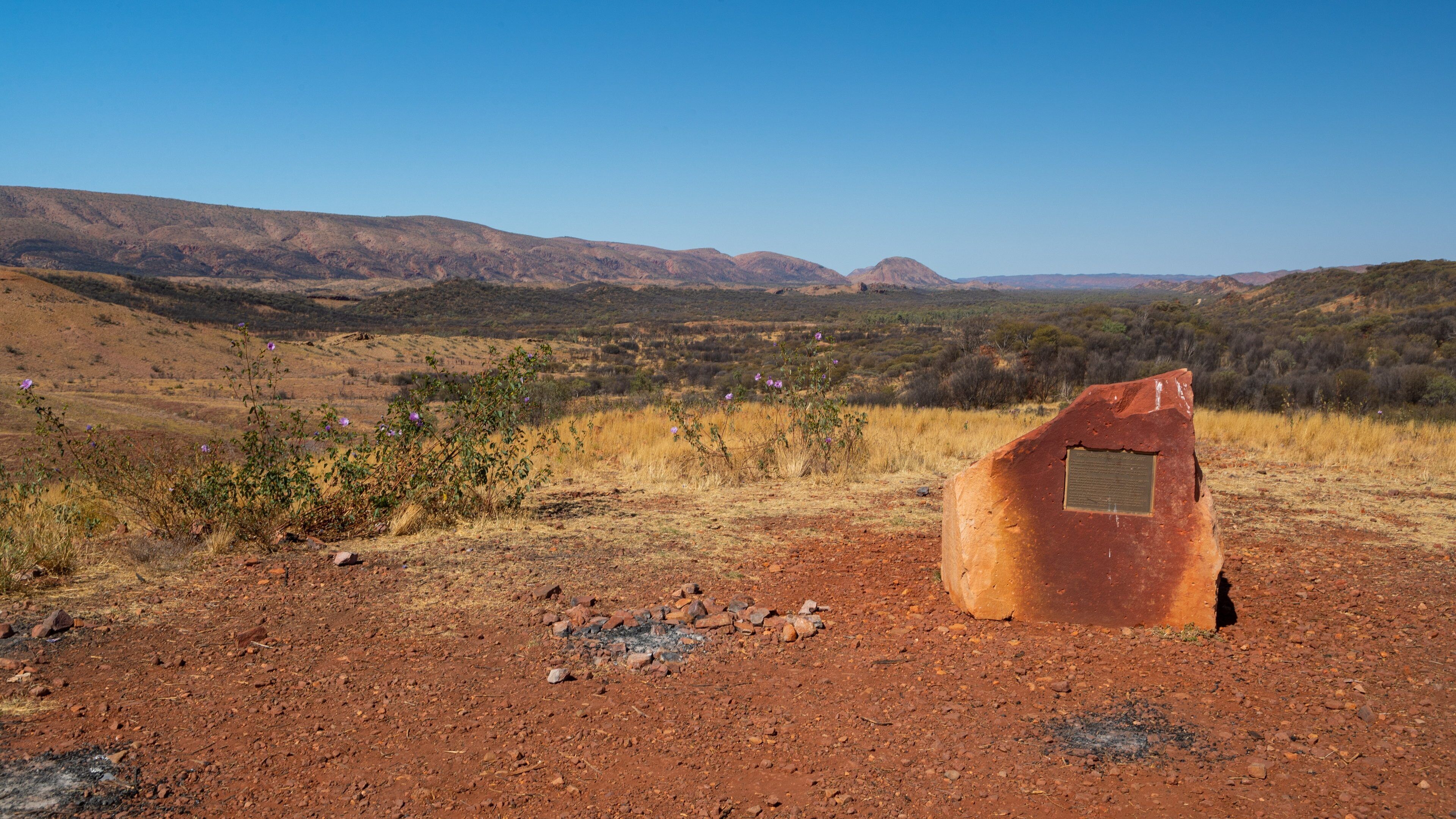 Tjoritja-West MacDonnell National Park which includes tranquil scenes and desert views
