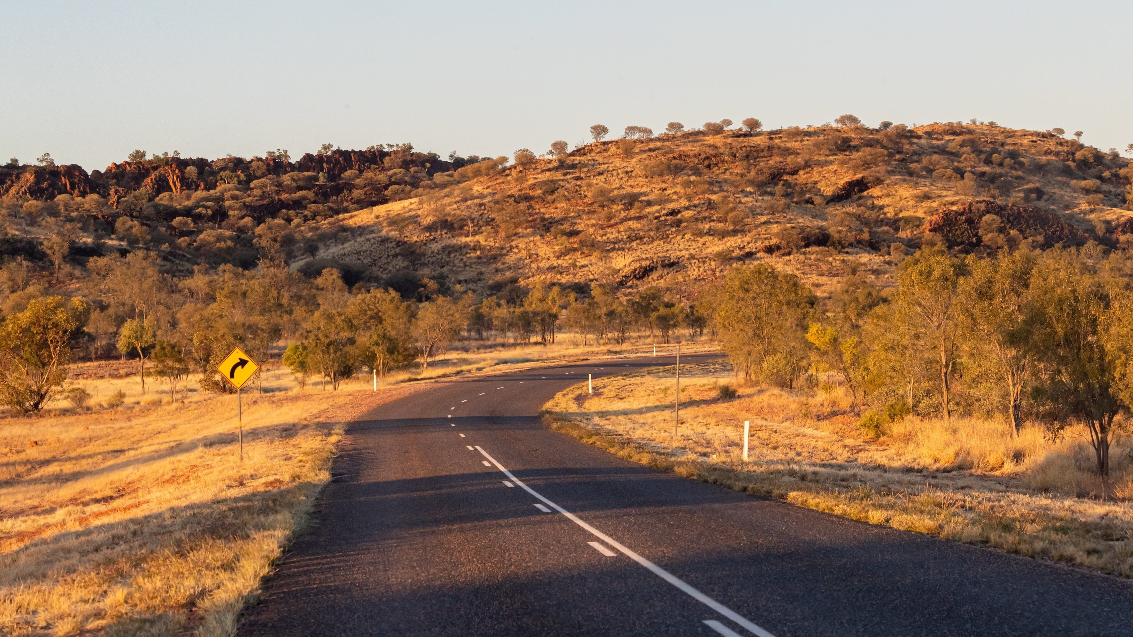 Tjoritja-West MacDonnell National Park showing tranquil scenes and desert views