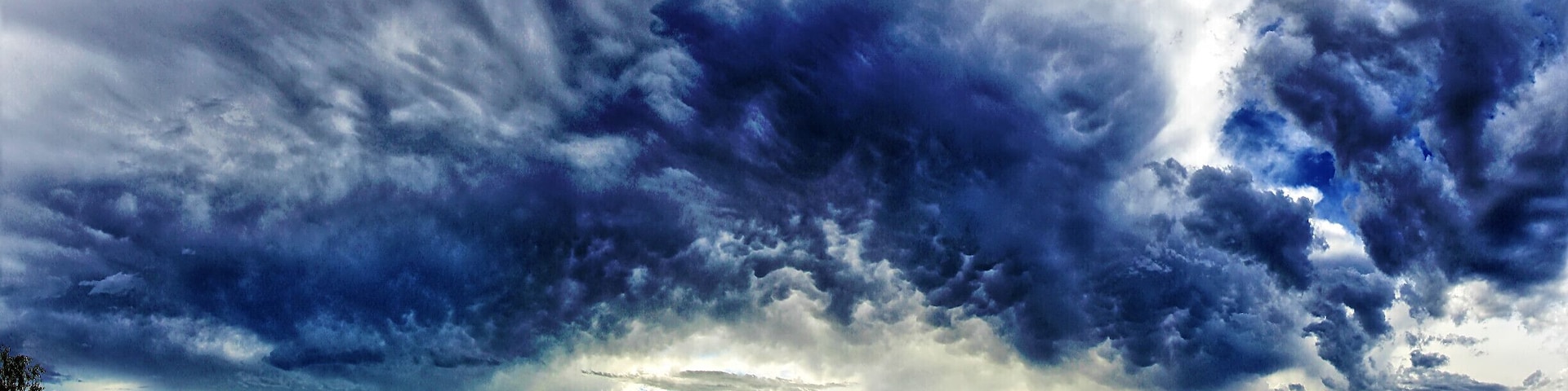 No matter what the weather condition is, you're guaranteed to get an amazing view of Perth city. Today just happened to be a stormy one :)