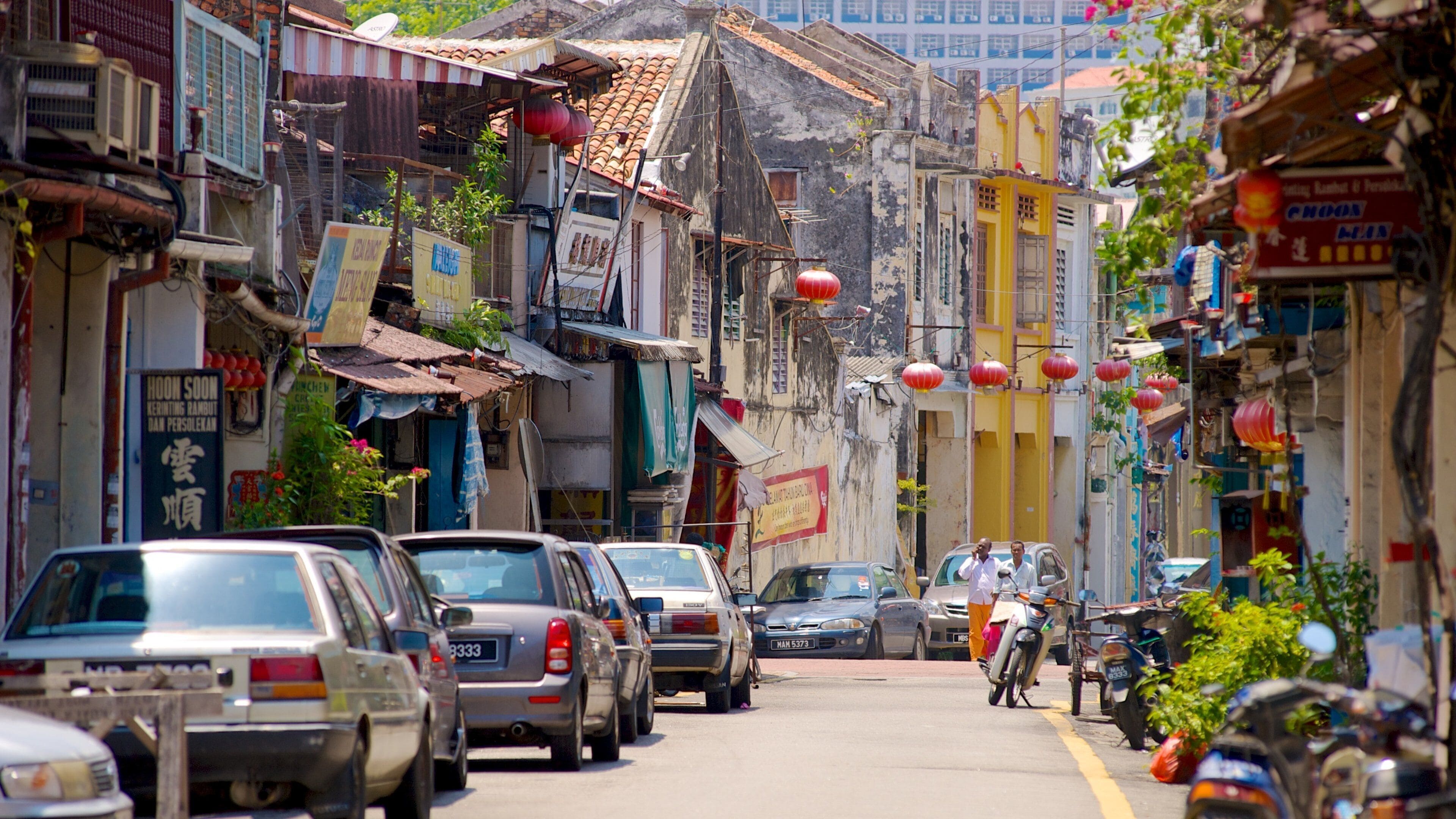 Melaka Historical City showing street scenes and a city