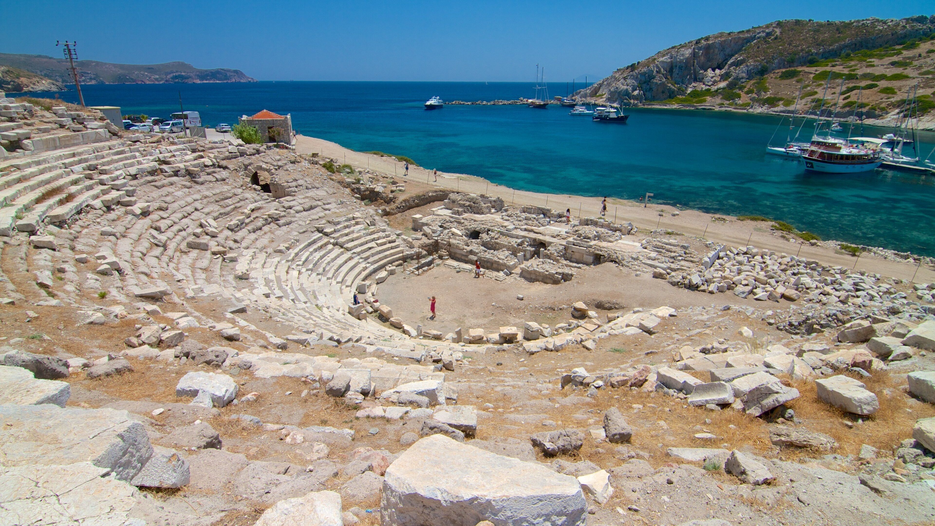Knidos which includes building ruins