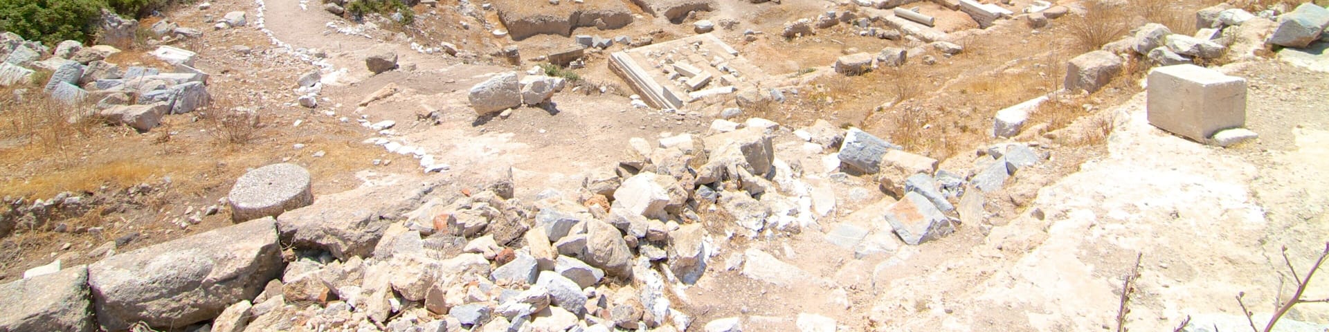 Knidos showing general coastal views and building ruins