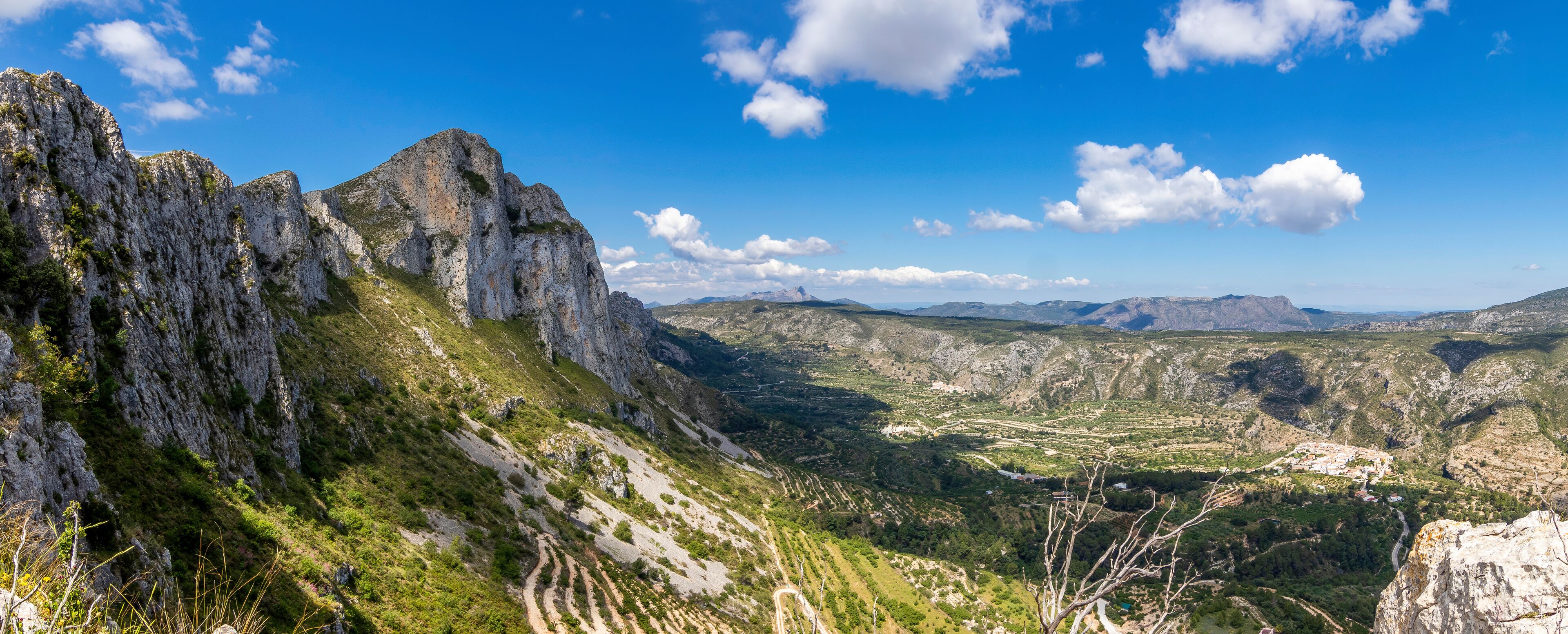 La Vall de Gallinera is a beautiful valley between mountains known, among other things, for its cherry trees. There are eight small towns in it. It is located in the province of Alicante, Spain.