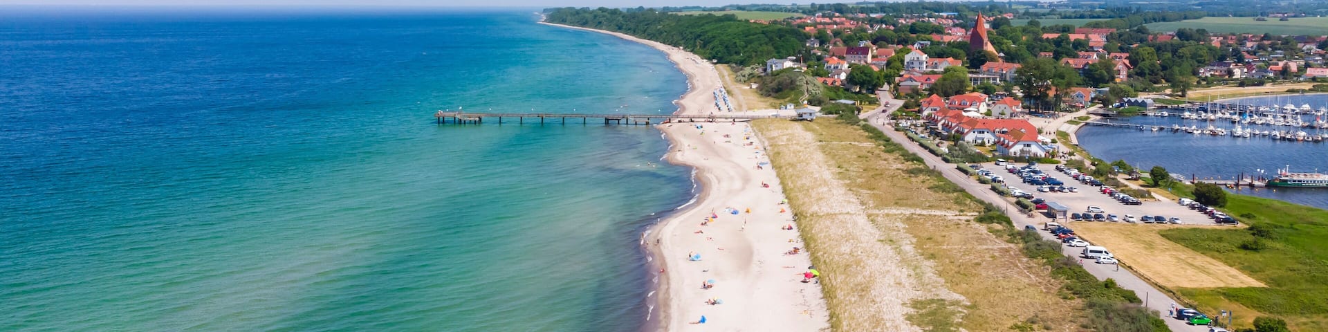 Deutschland, Mecklenburg-Vorpommern , Landkreis Rostock, Slzhaff, Wismarer Bucht, Halbinsel Wustrow, Ostseebad Rerik, Luftaufnahme, Strand , Hafen und Rerik