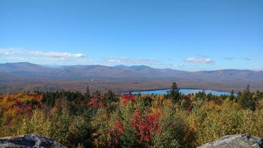 The best views always come from the top!
#maine #tourism #mountains #hiking #foliage #fall #vacationland