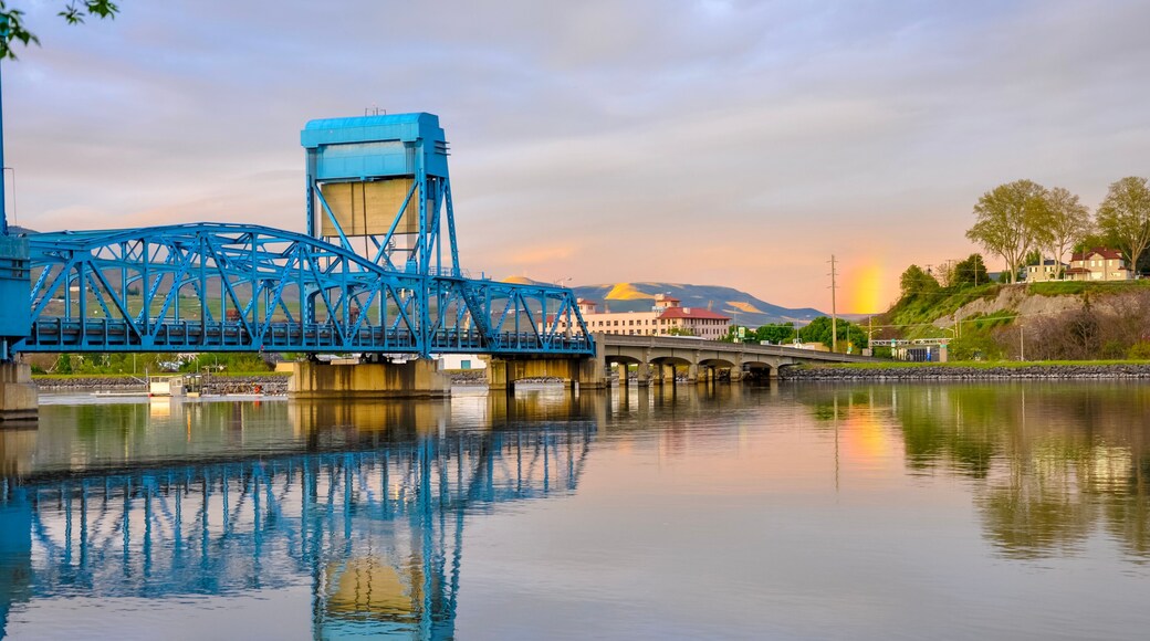 ๋ฃจ์ด์คํด