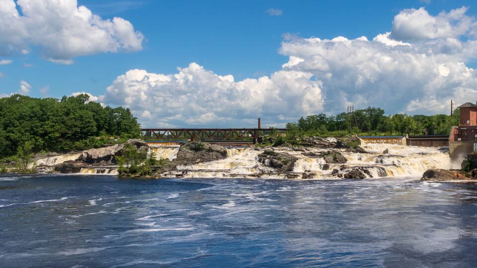 Railroad bridge above Lewiston Falls