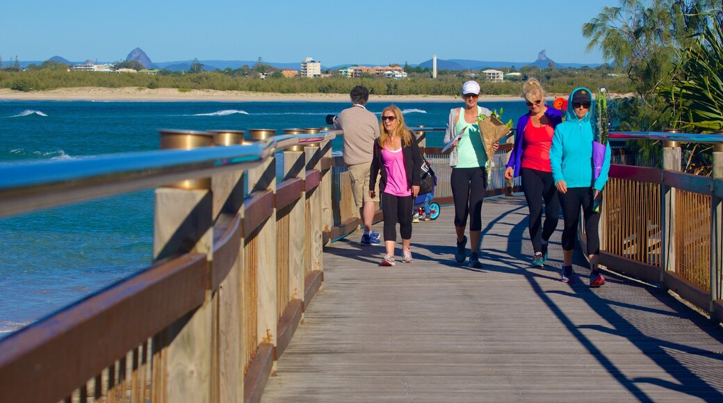 Kings Beach mit einem Küstenort und Bucht oder Hafen