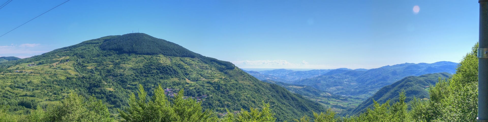 veduta del Penice e della Val Trebbia