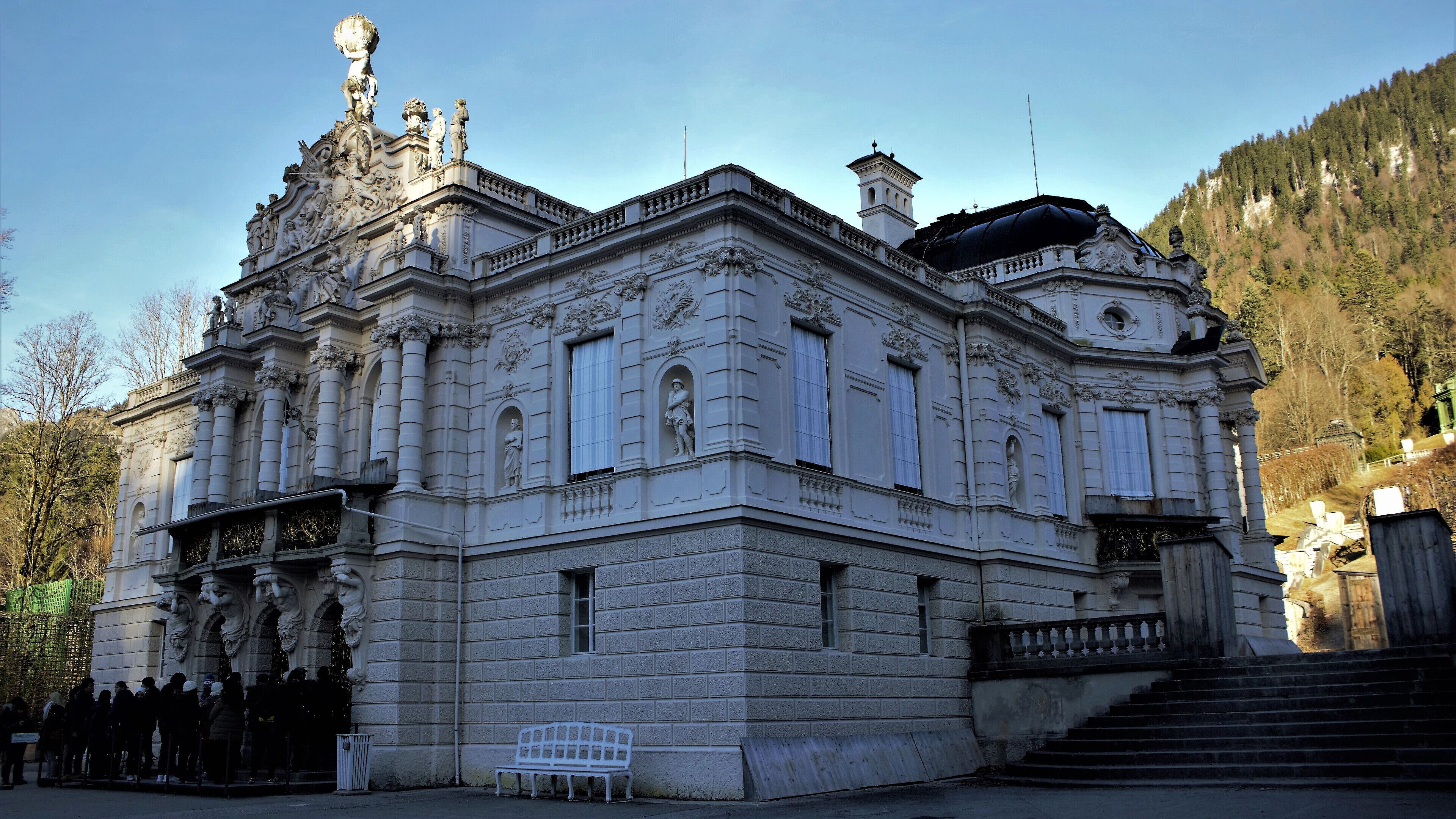A view of the palace.