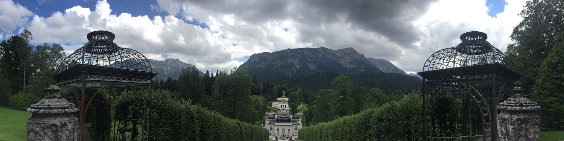 behind the Palace
#hiking
#architecture