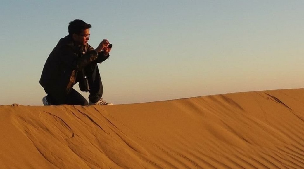 The Sam dunes in Jaisalmer is one of the best deserts.Nature in its best. The state Rajasthan is well known for its history of kings and variety of nature.