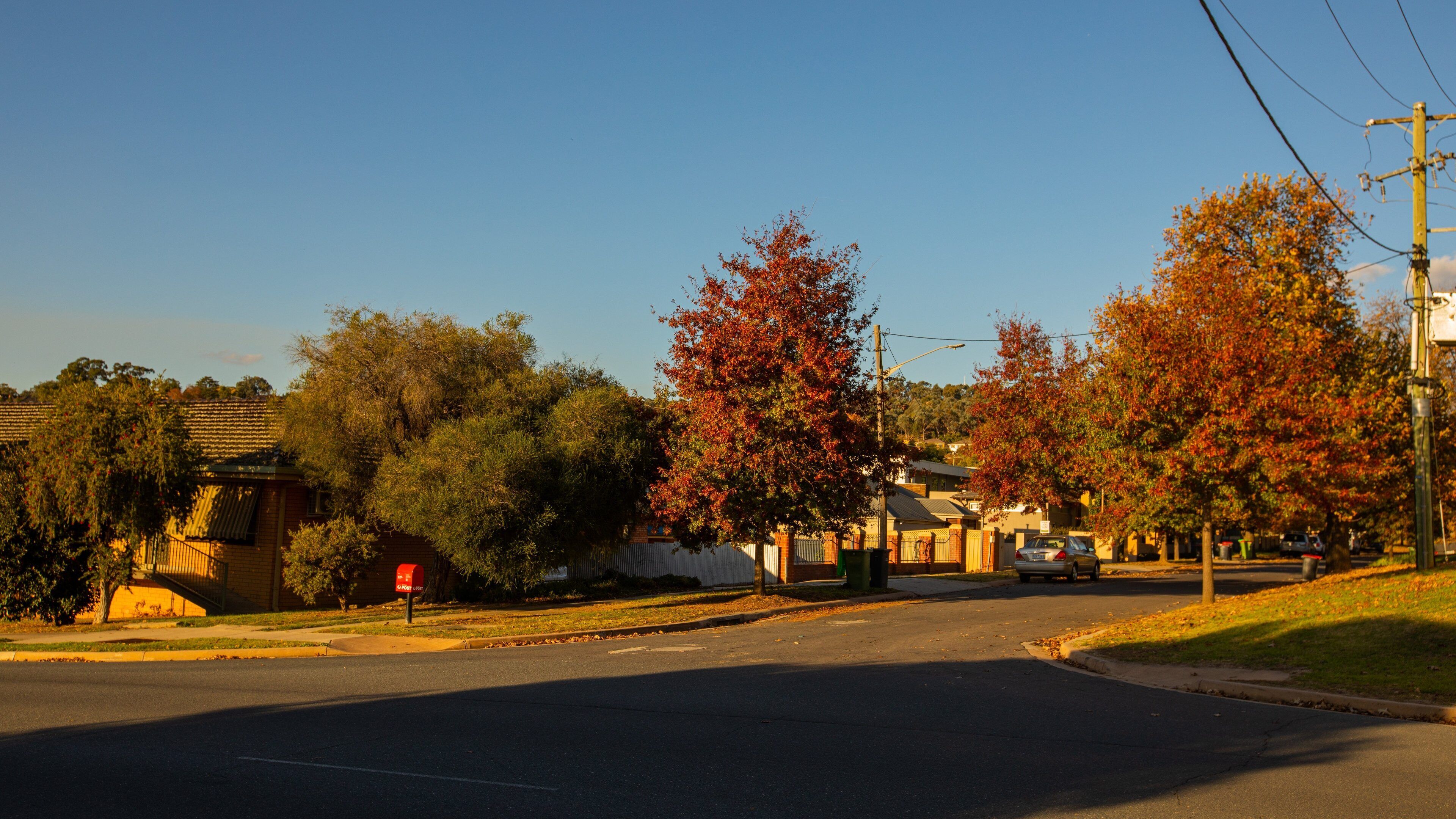 East Albury featuring a small town or village