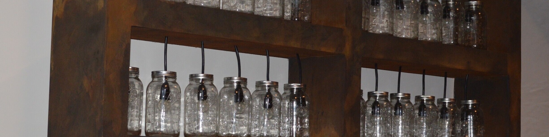 We all know her from the 1st Season of Masterchef Australia... Now you can join Julie Goodwin at her new cooking school located on the Central Coast in NSW. - Brilliant. Head to my blog on facebook to read all about my experiences> www.facebook.com/4pairsofItchyFeet