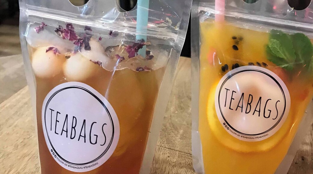 Tea in a bag. Whoda thort