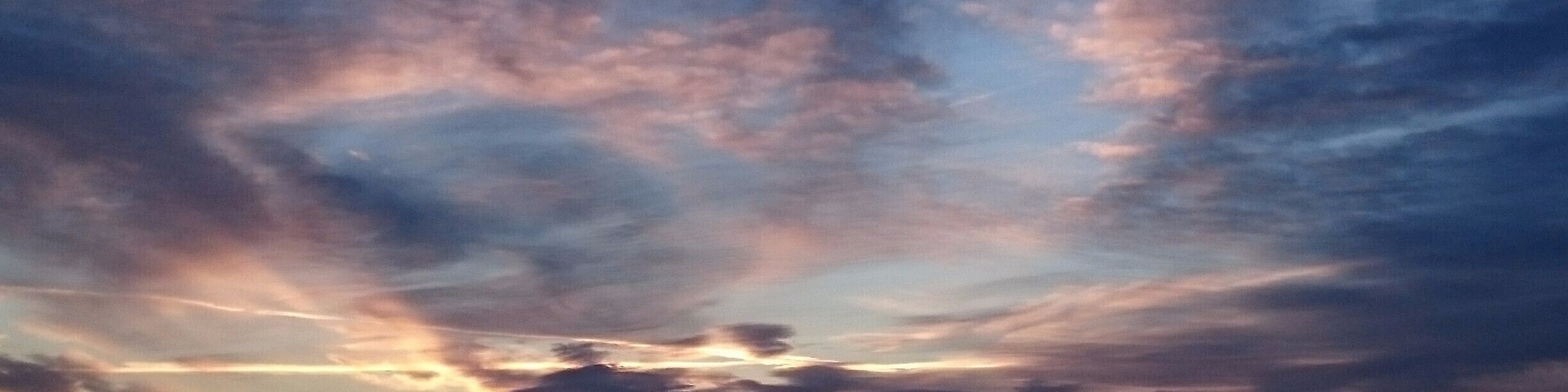 Sunrise from the beach of Sarti, Halkidiki, where you can see mount Athos.
If you come in April, the town is almost desert and you can sleep freely on the beach.