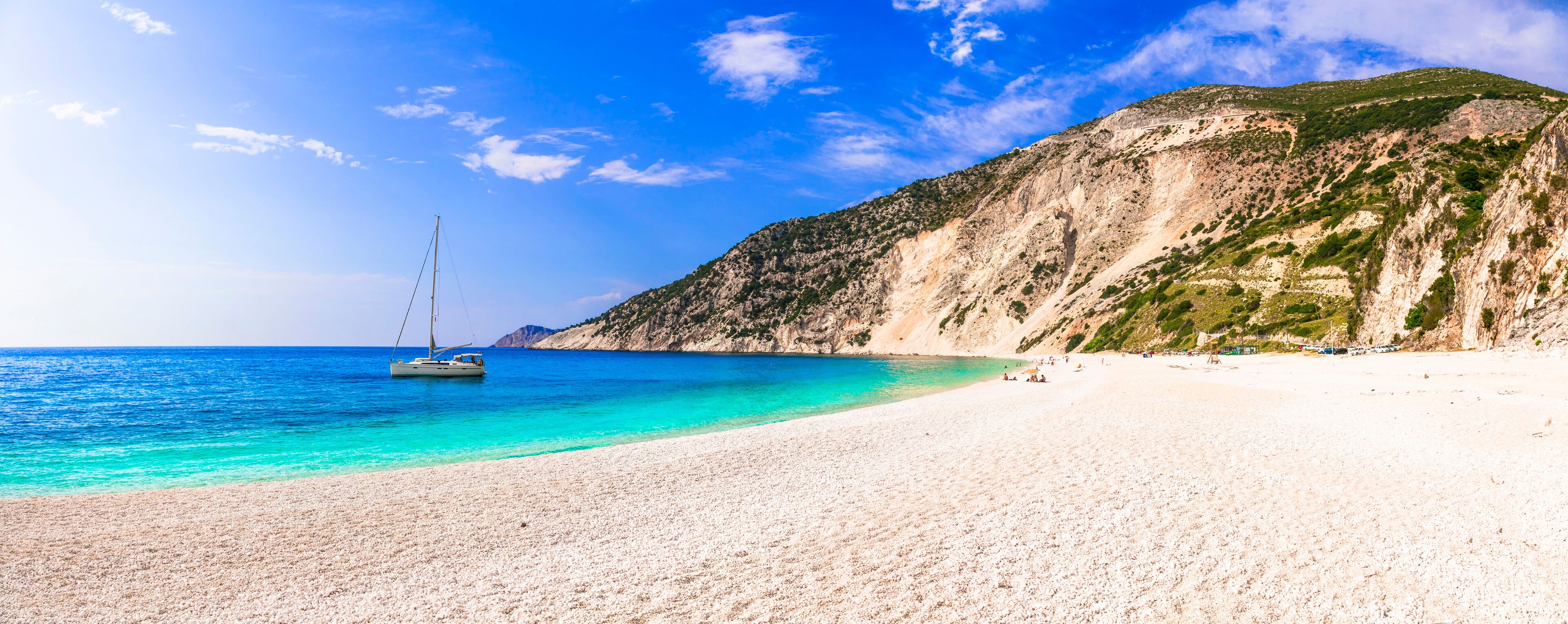 Best beaches of Greece - Myrtos in Kefalonia island