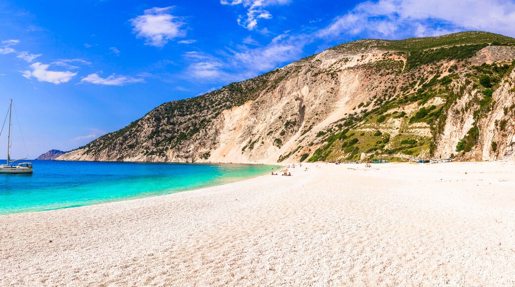 Best beaches of Greece - Myrtos in Kefalonia island