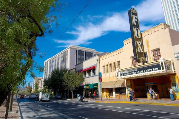 Fox Theatre som inkluderar teaterscener, historiska element och gatuliv