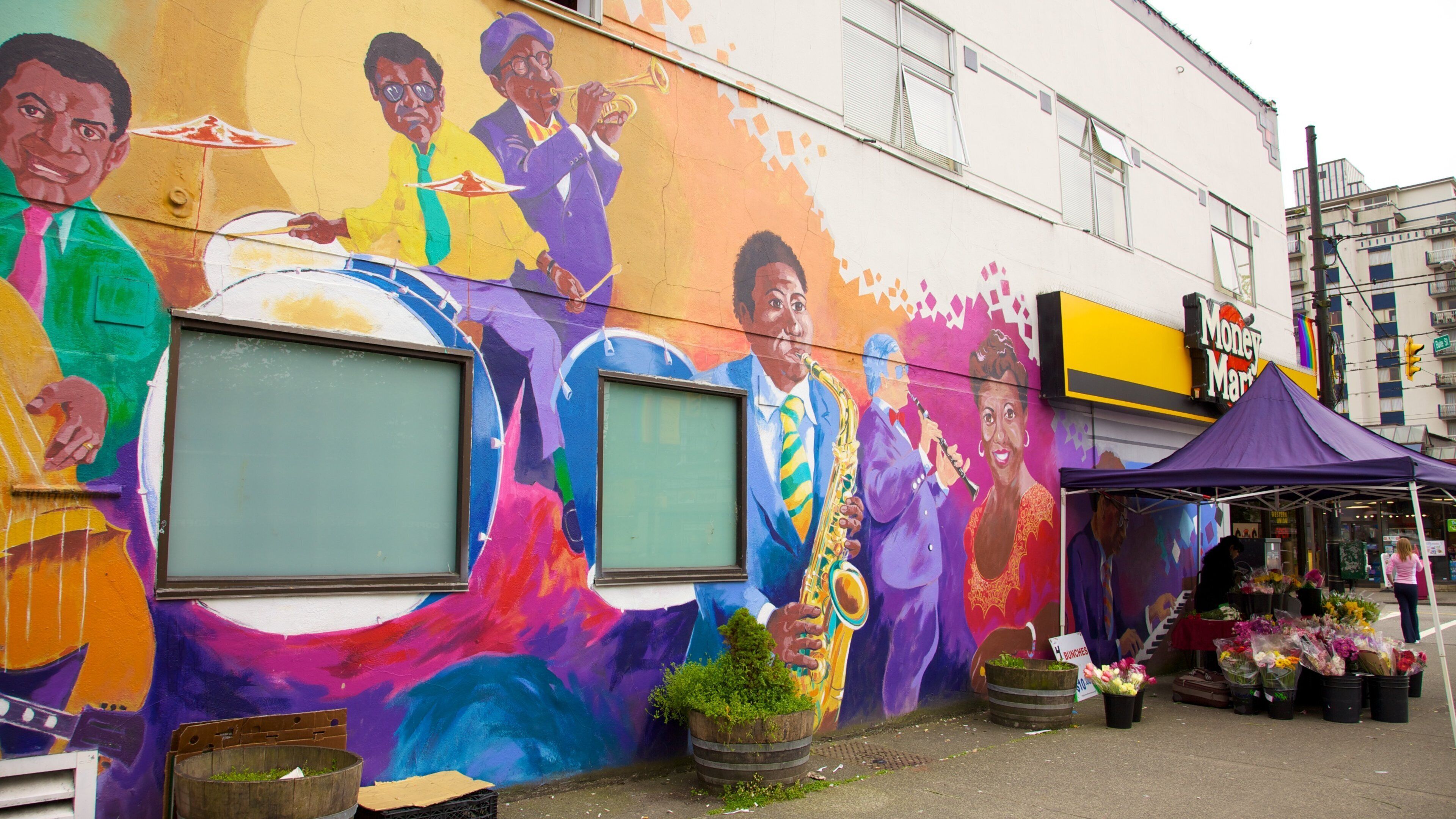 West End which includes outdoor art, flowers and a city