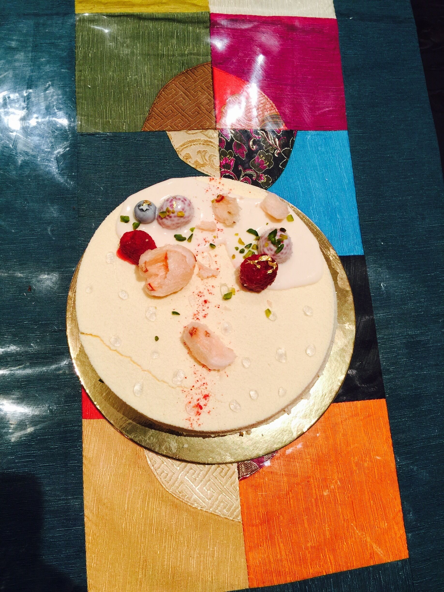 White chocolate mousse cake with lychee jelly so miam! #delicious