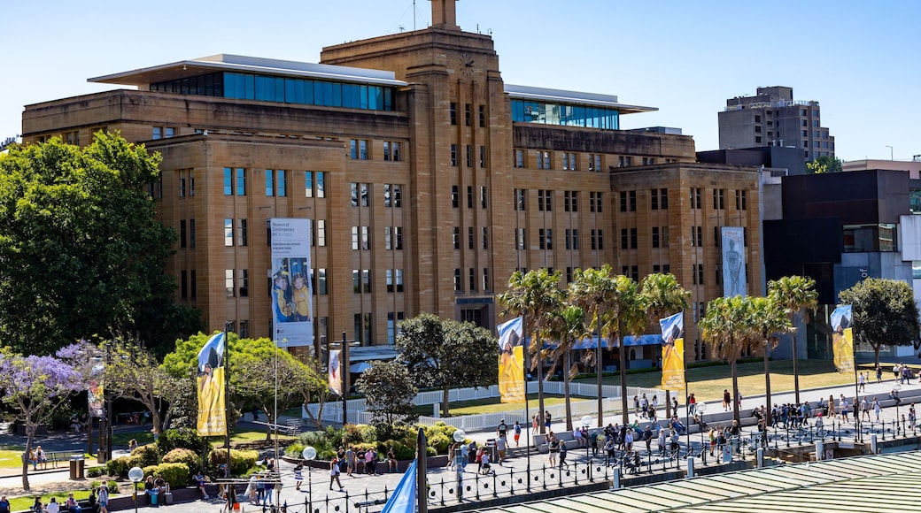 0n a very clear spring day taken from Cafe Sydney