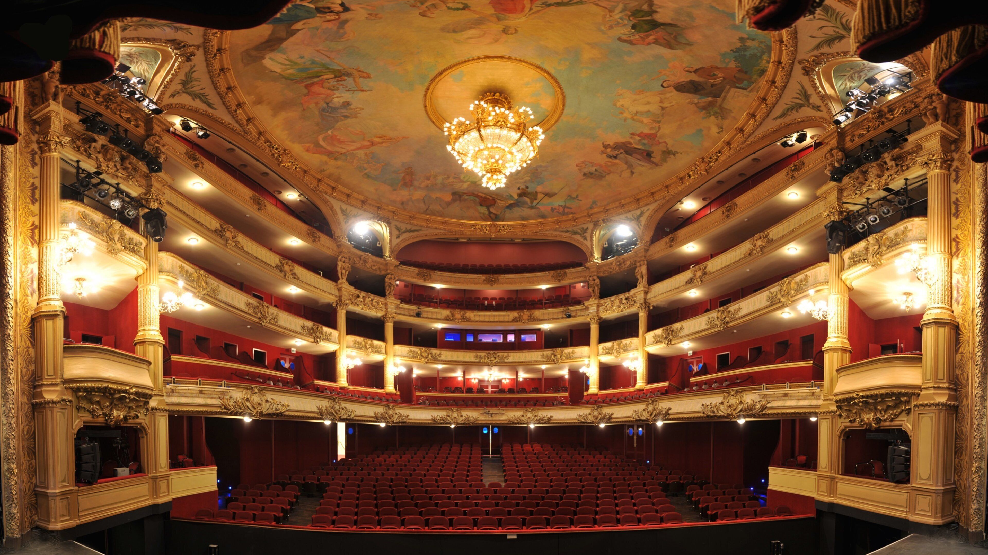 Royal Opera of Wallonia featuring theater scenes and interior views