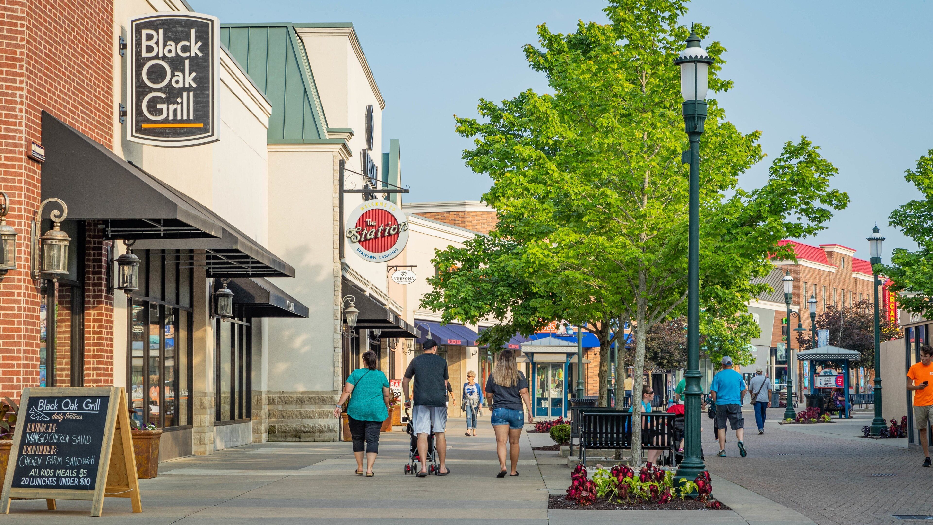 Branson Landing featuring street scenes and a small town or village