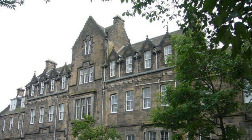 Springwell House, Gorgie Road The building, from the 1840s, was formerly the Edinburgh Magdalene Asylum, an institution that witnessed the darker side of Edinburgh's past. When it declared itself bankrupt in 1950 the Council took over the premises which are now used as a Social Work Centre. http://edinburghsdarkside.blogspot.com/2009/02/edinburgh-magdalene-asylum.html